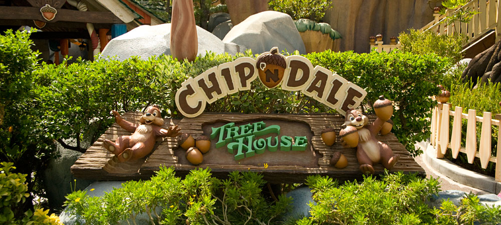 Chip 'n' Dale Treehouse Sign