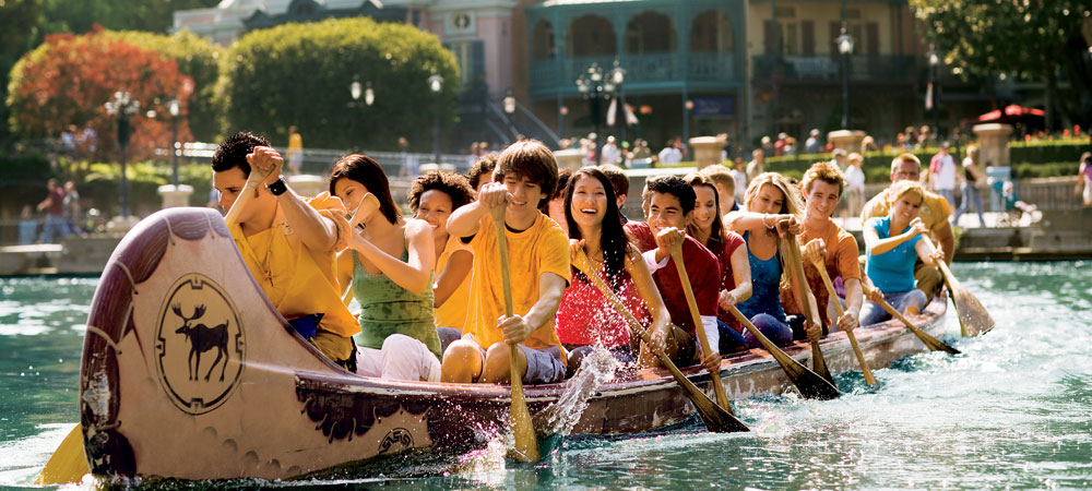 Guests Paddling Davy Crockett's Explorer Canoes