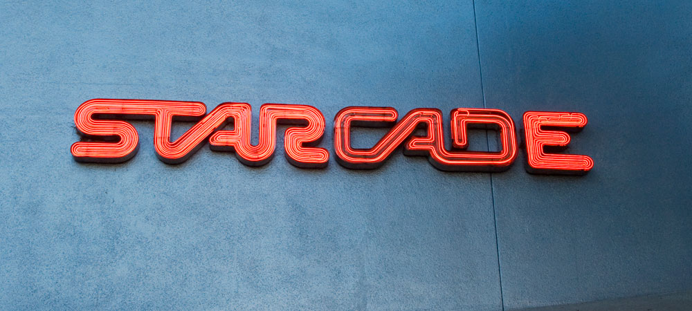 Starcade Sign